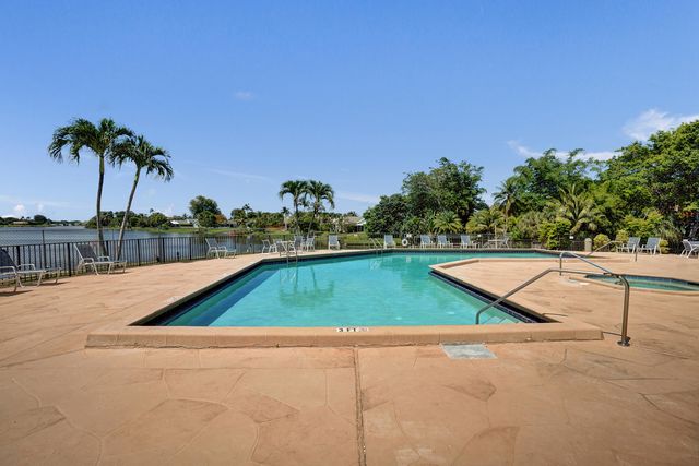 820 NW 21st Way 820, Delray Beach, FL 33445