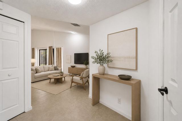 820 NW 21st Way 820, Delray Beach, FL 33445
