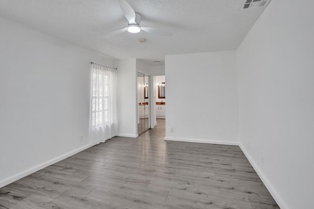 820 NW 21st Way 820, Delray Beach, FL 33445