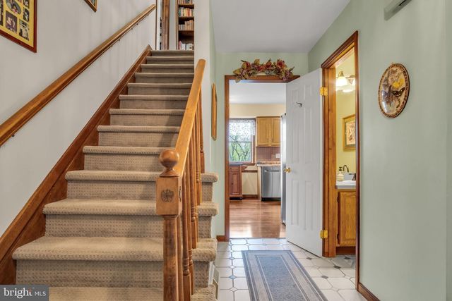 336 INDIAN CREEK DR, Mechanicsburg, PA 17050