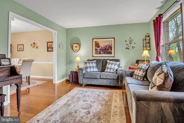 336 INDIAN CREEK DR, Mechanicsburg, PA 17050