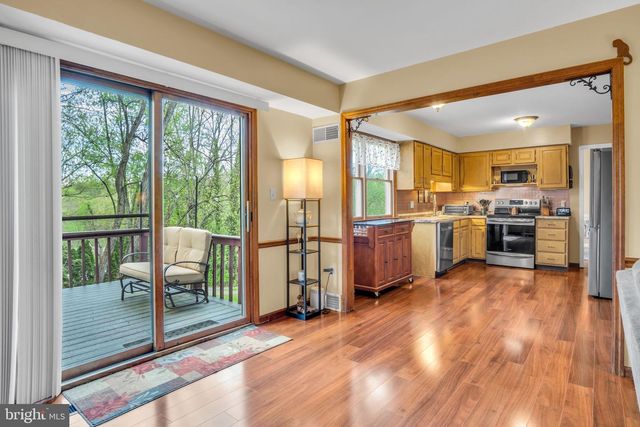 336 INDIAN CREEK DR, Mechanicsburg, PA 17050