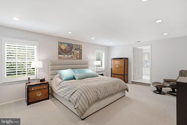 7556 PEPPERELL DR, Bethesda, MD 20817