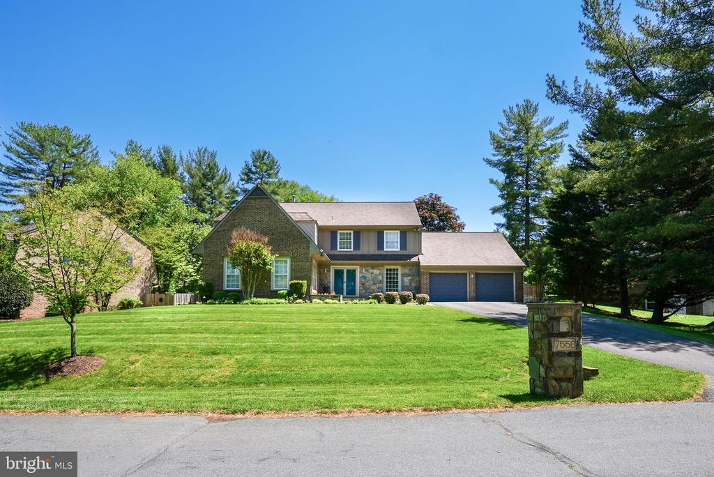 Image 2 of property listing at 7556 PEPPERELL DR, Bethesda, MD 20817