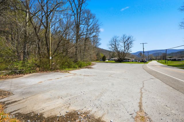 805 Rock Creek Road, Erwin, TN 37650