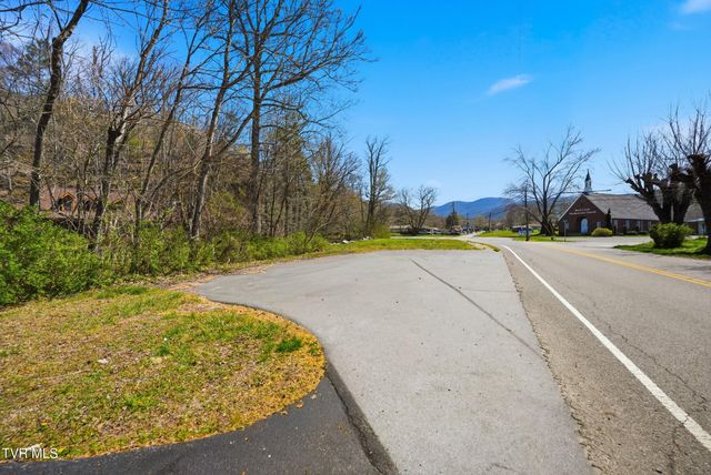 805 Rock Creek Road, Erwin, TN 37650