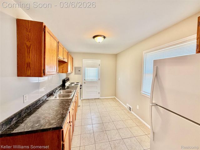 12753 Georgiana Avenue, Warren, MI 48089