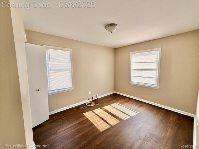 12753 Georgiana Avenue, Warren, MI 48089