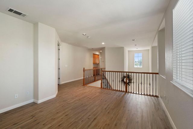 1300 Eastlake Cir, Tracy, CA 95304