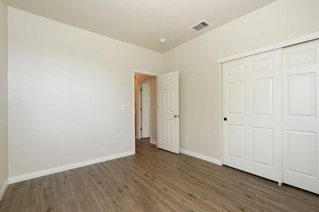 1300 Eastlake Cir, Tracy, CA 95304