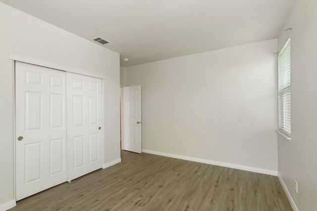 1300 Eastlake Cir, Tracy, CA 95304