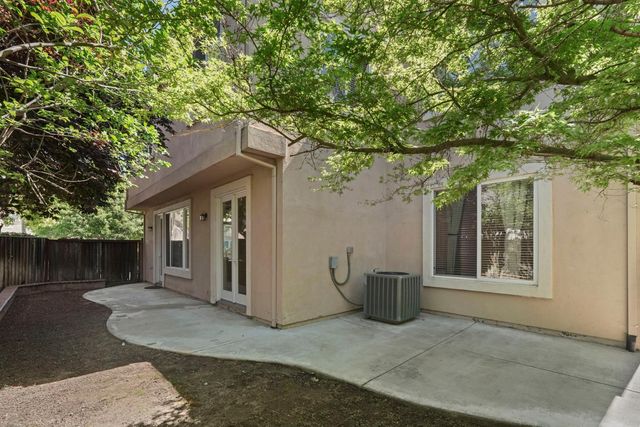 1300 Eastlake Cir, Tracy, CA 95304