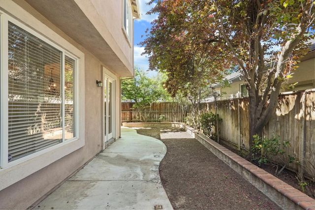 1300 Eastlake Cir, Tracy, CA 95304