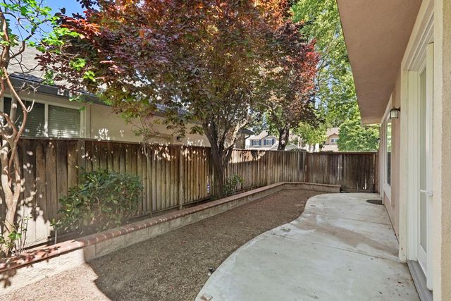 1300 Eastlake Cir, Tracy, CA 95304