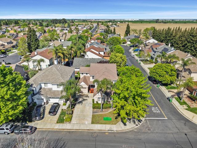 1300 Eastlake Cir, Tracy, CA 95304