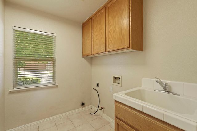 1300 Eastlake Cir, Tracy, CA 95304