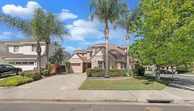 1300 Eastlake Cir, Tracy, CA 95304