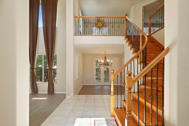 1300 Eastlake Cir, Tracy, CA 95304