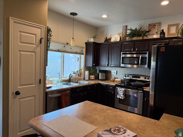 1859 W 2300 S, Woods Cross, UT 84087