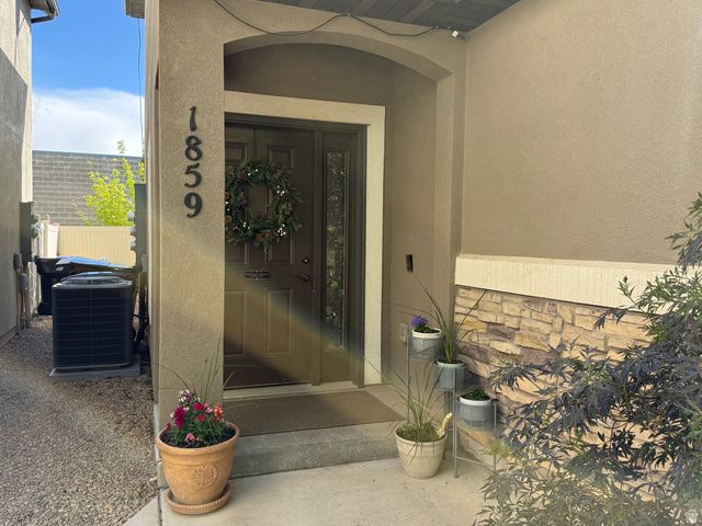 1859 W 2300 S, Woods Cross, UT 84087