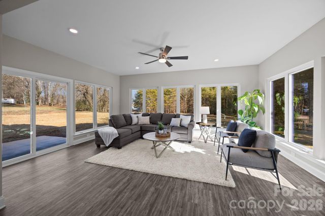 1813 Shuford Road, Lincolnton, NC 28092