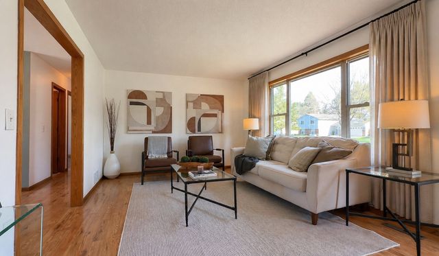 7610 119th Avenue N, Champlin, MN 55316