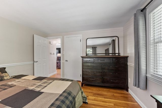68 Oak Hill Rd, Westford, MA 01886
