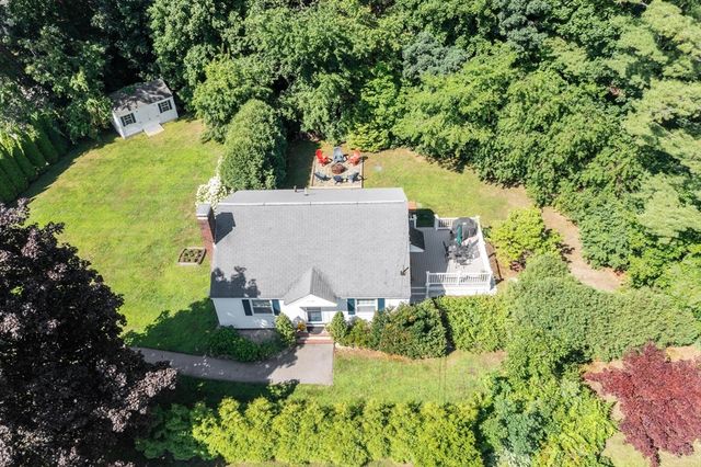 68 Oak Hill Rd, Westford, MA 01886