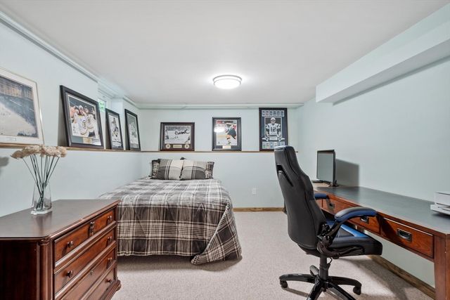 68 Oak Hill Rd, Westford, MA 01886