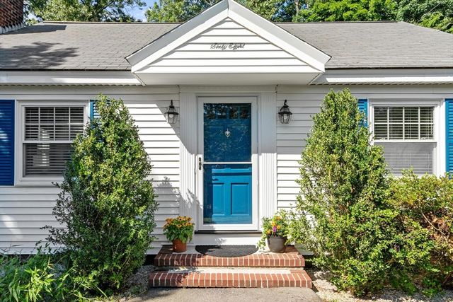 68 Oak Hill Rd, Westford, MA 01886