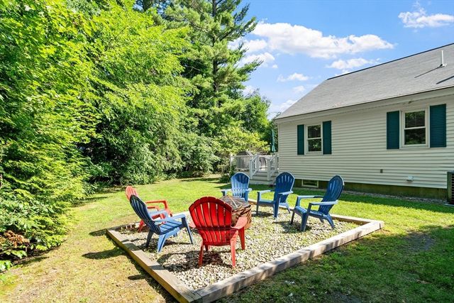 68 Oak Hill Rd, Westford, MA 01886