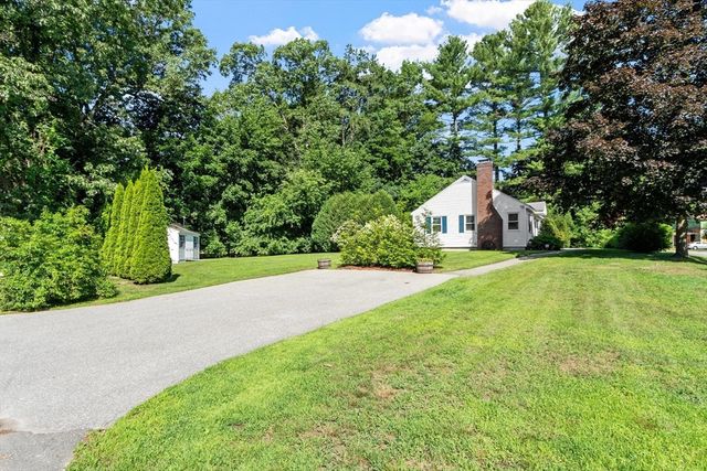 68 Oak Hill Rd, Westford, MA 01886