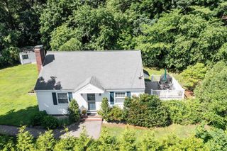 68 Oak Hill Rd, Westford, MA 01886