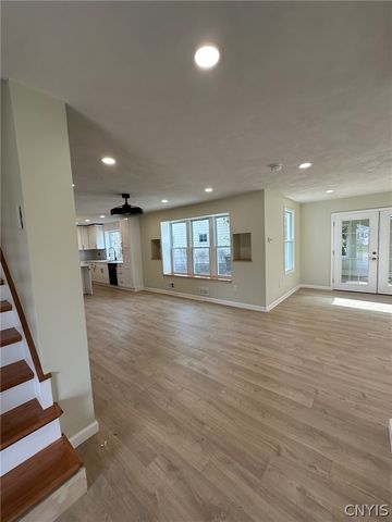 100 Sherbourne Road, Syracuse, NY 13224