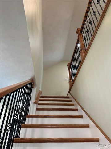 100 Sherbourne Road, Syracuse, NY 13224