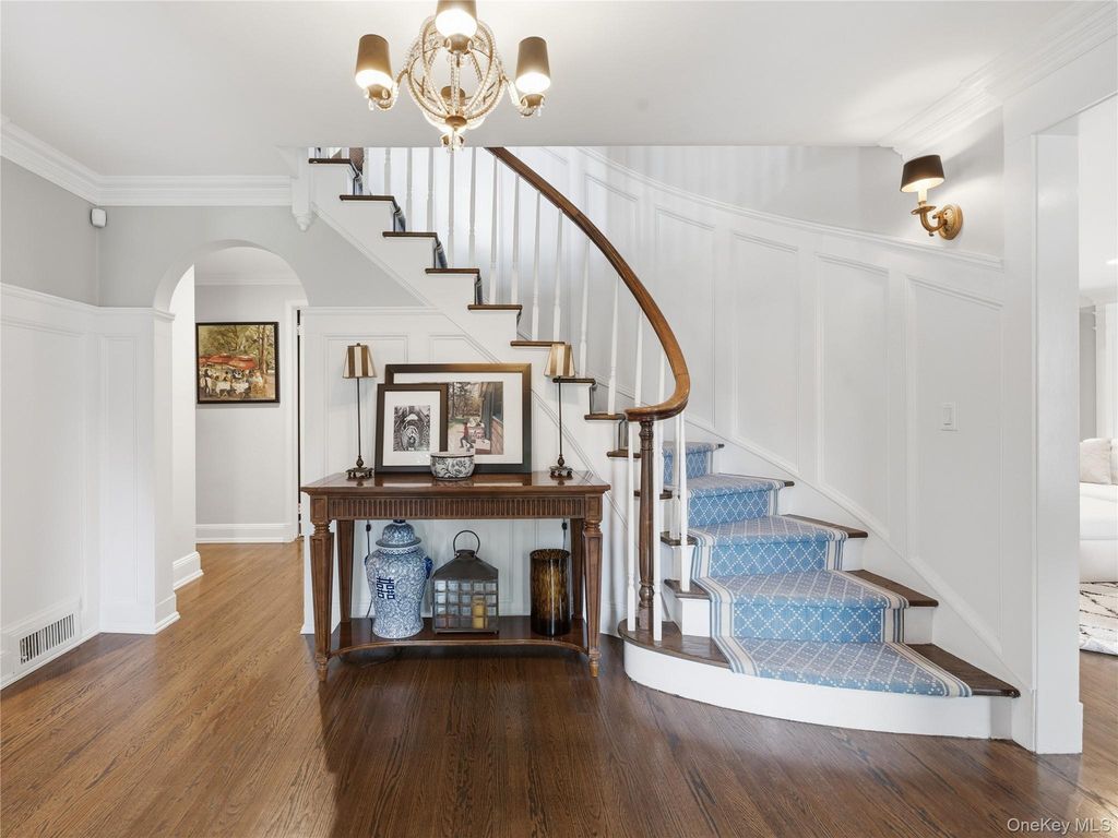 140 Remington Road, Manhasset, NY 11030 — photo 4
