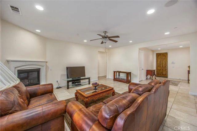1302 Tulip East, Beaumont, CA 92223