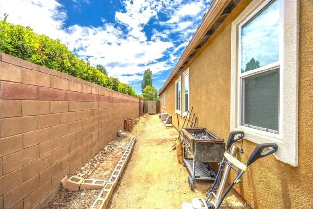 1302 Tulip East, Beaumont, CA 92223