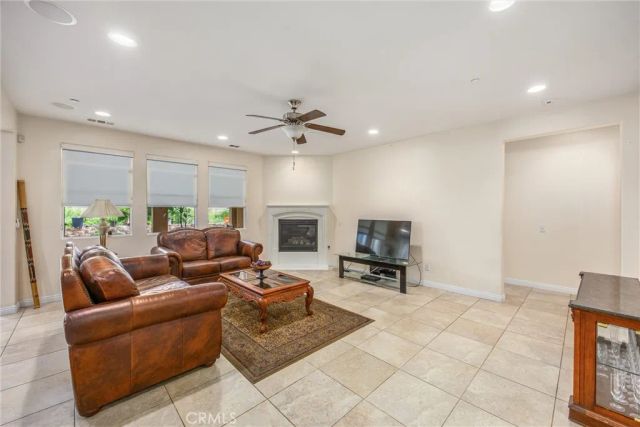 1302 Tulip East, Beaumont, CA 92223