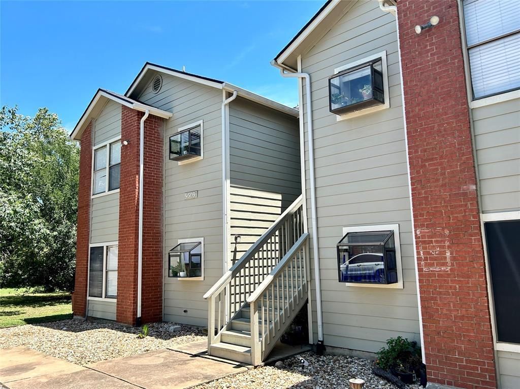 9509 Kempler DR A, Austin, TX 78748