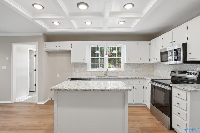 119 Bob White Drive, Decatur, AL 35603