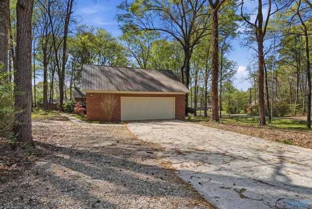 119 Bob White Drive, Decatur, AL 35603