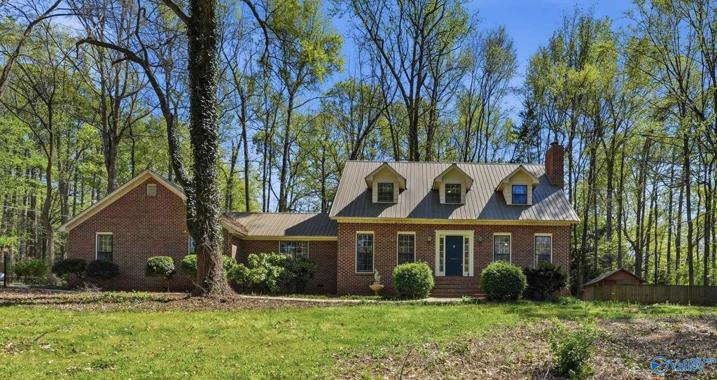 119 Bob White Drive, Decatur, AL 35603