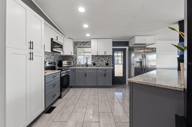 8431 MOONLIGHT AVENUE, Brooksville, FL 34613