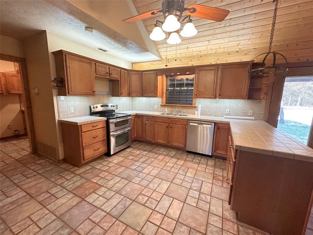 296 County Road 4555, Winnsboro, TX 75494