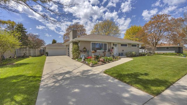 3718 S 12th PLACE, Sheboygan, WI 53081