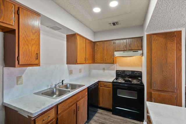 406 E Denton Drive 36, Euless, TX 76039