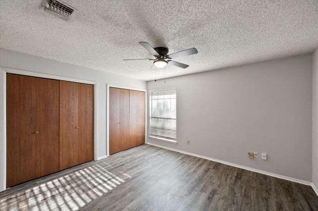 406 E Denton Drive 36, Euless, TX 76039