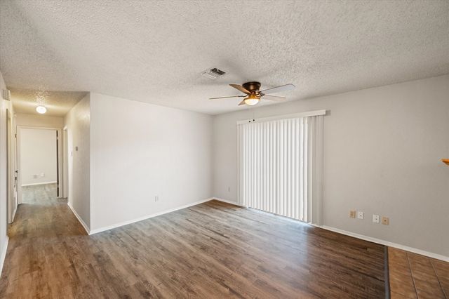 406 E Denton Drive 36, Euless, TX 76039