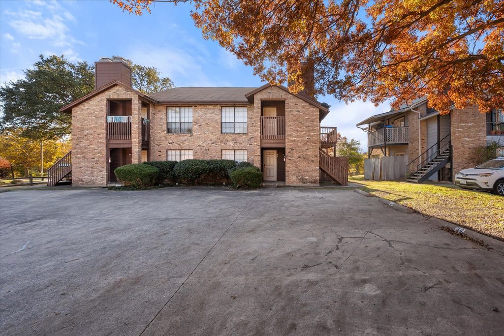 406 E Denton Drive 36, Euless, TX 76039